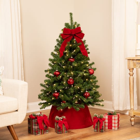 4.5Ft Pre-Lit Pendleton Spruce Full Artificial Christmas Tree, Clear Lights By Northlight in Green | 4.5 ft | Michaels®